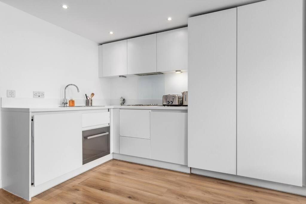 Apartment Stylish Sleep6 Flat At Iconic Piccadilly Circusvr6 London