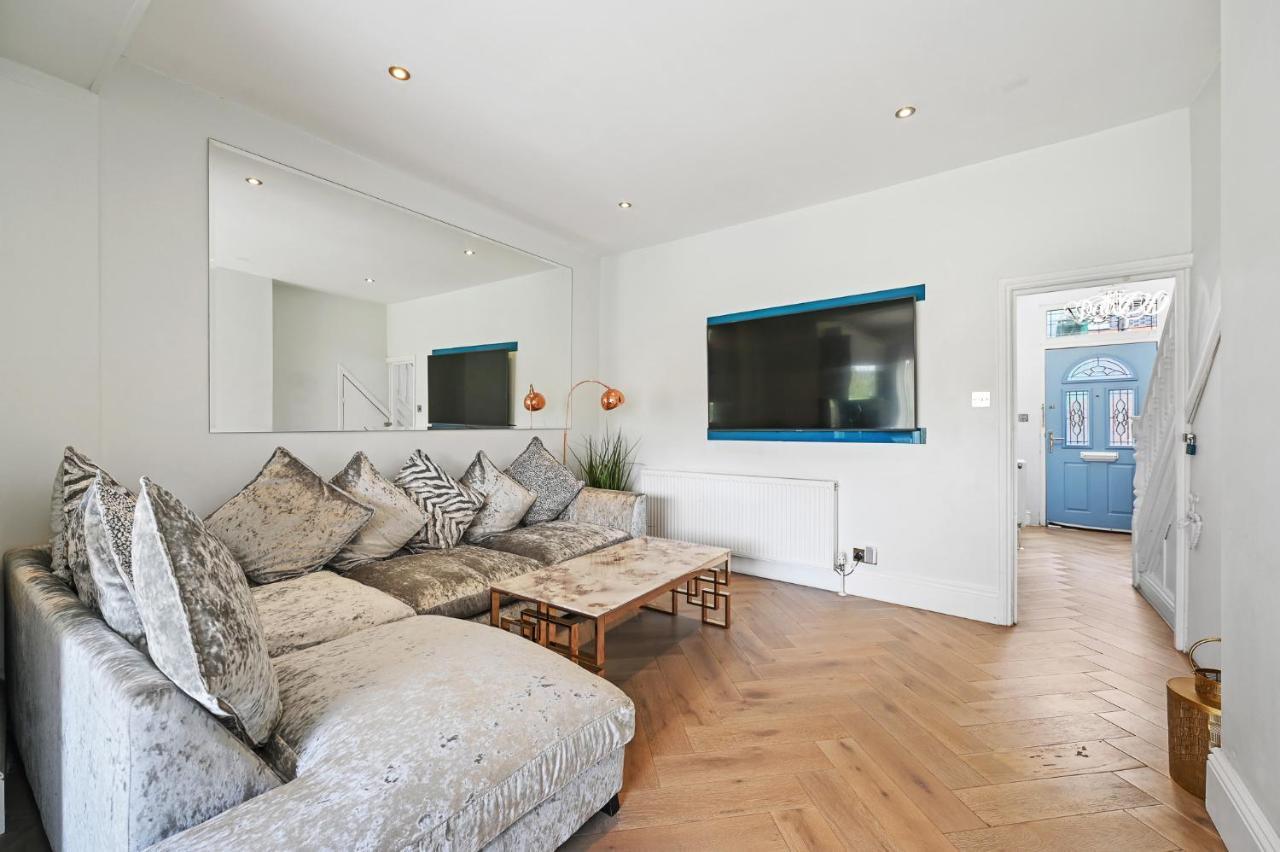 Wembley Luxury Residence- Opulence House Сasa de vacaciones Londres