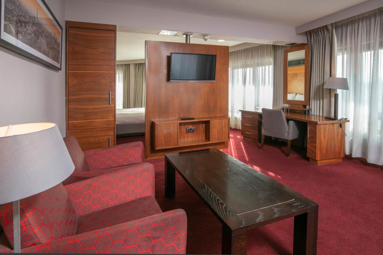 The Crown London, Worldhotels Distinctive Hotel