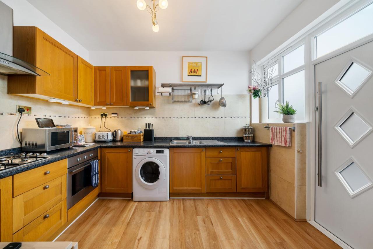 Apartment Lovely Garden In Wimbledon Town Centre With Private Parking By Wimbledon Lets *