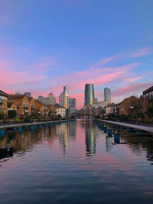 Appartement Bright &spacious One Bedroom Flat Off Canary Wharf Londen