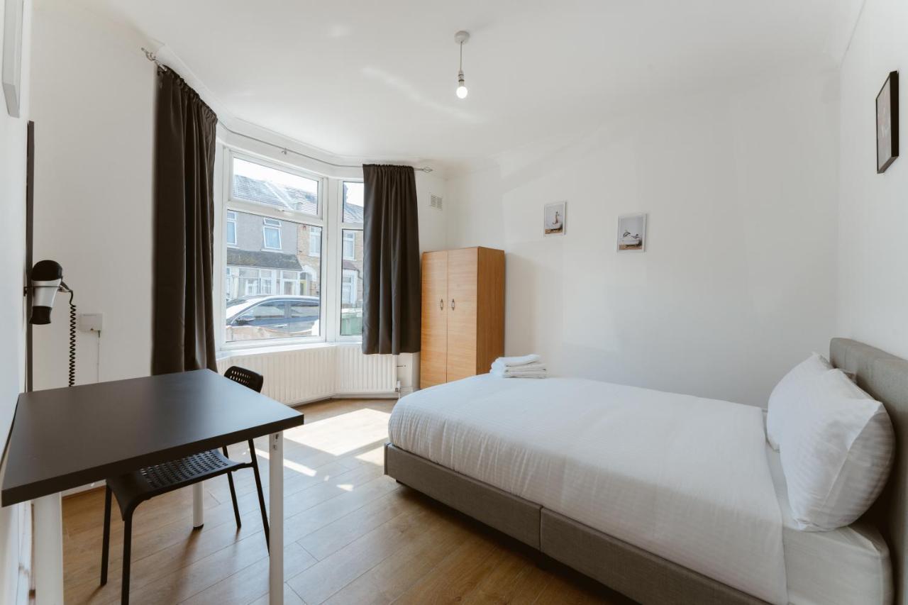 Plaistow Cosy Double - 8 Guest house London