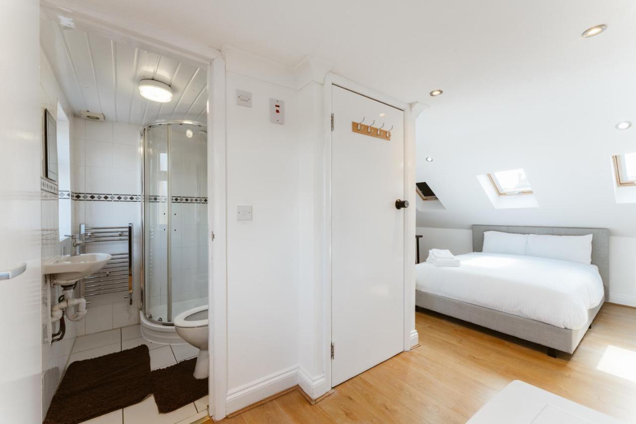Plaistow Cosy Double - 8 *