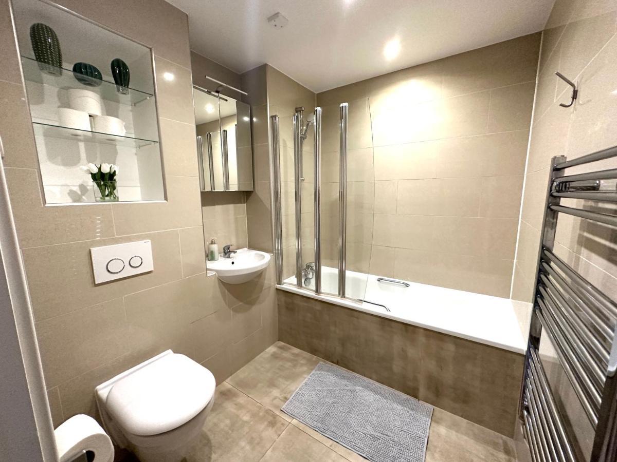 Modern 3 Bed Flat With Private Terrace In Shoreditch Appartement