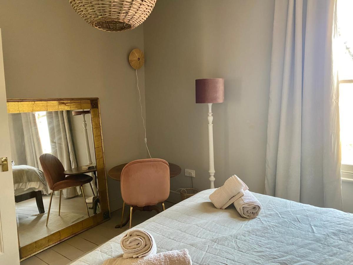 Stylish Apt Excel Olympic Close To Station London
