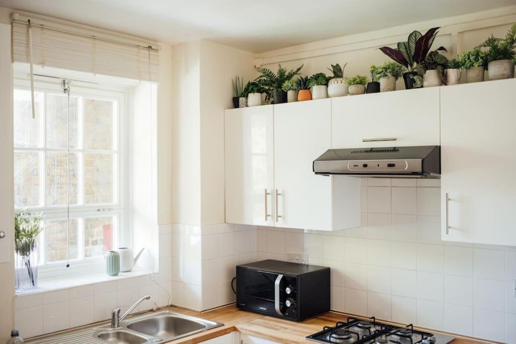 Charming 2 Bedroom Flat In The Heart Of Kings Cross, Apartamento