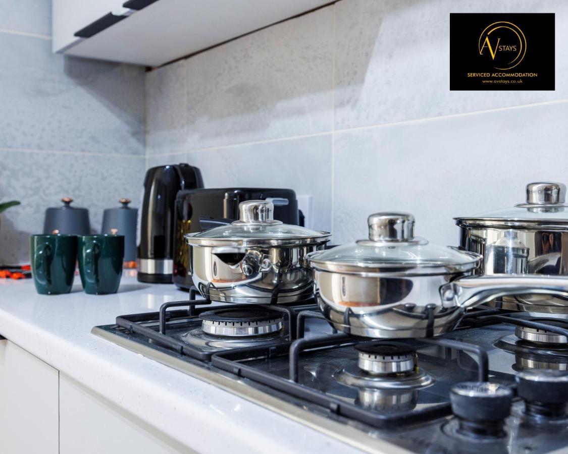 2 Bedroom House By Av Stays Short Lets Croydon With Free Wi-fi London