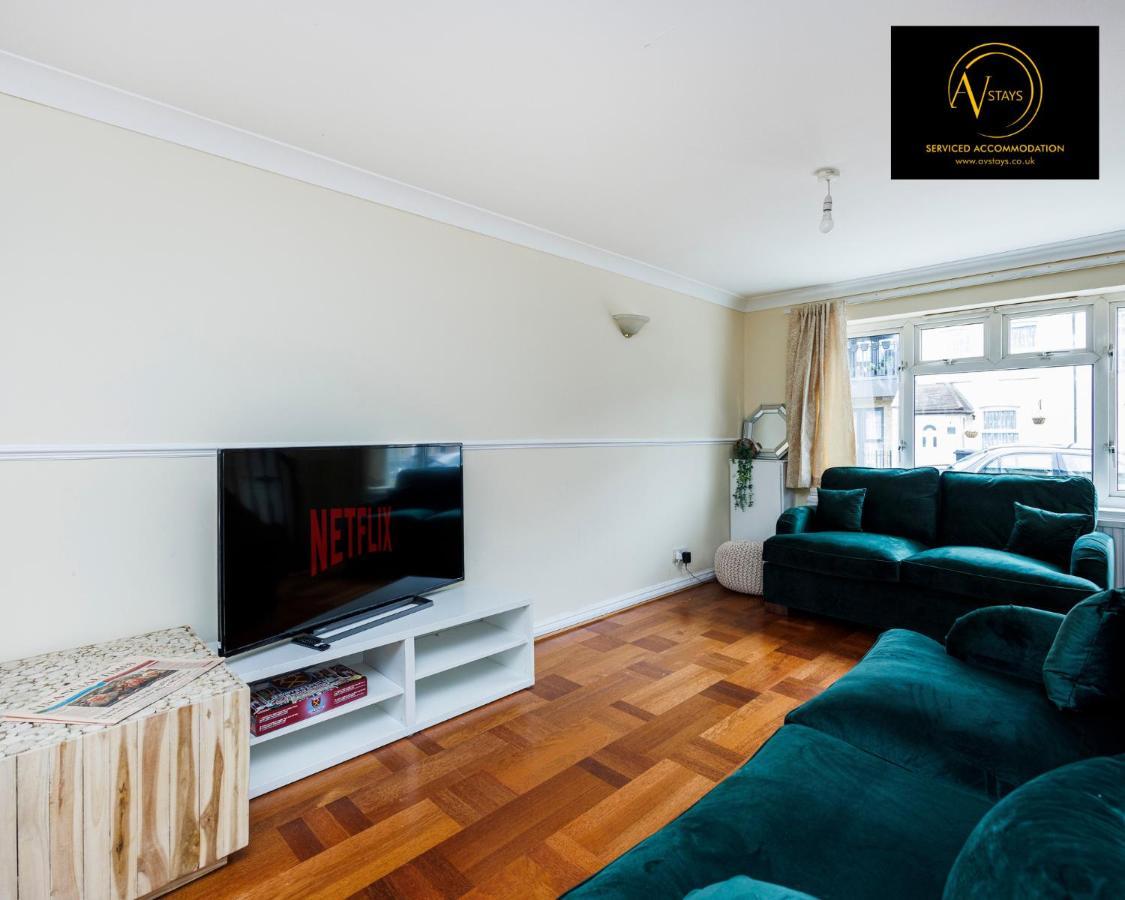 2 Bedroom House By Av Stays Short Lets Croydon With Free Wi-fi Holiday home