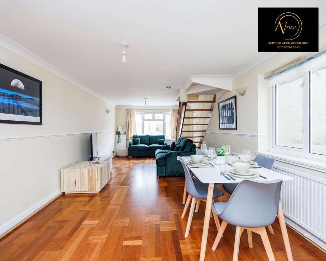 2 Bedroom House By Av Stays Short Lets Croydon With Free Wi-fi London
