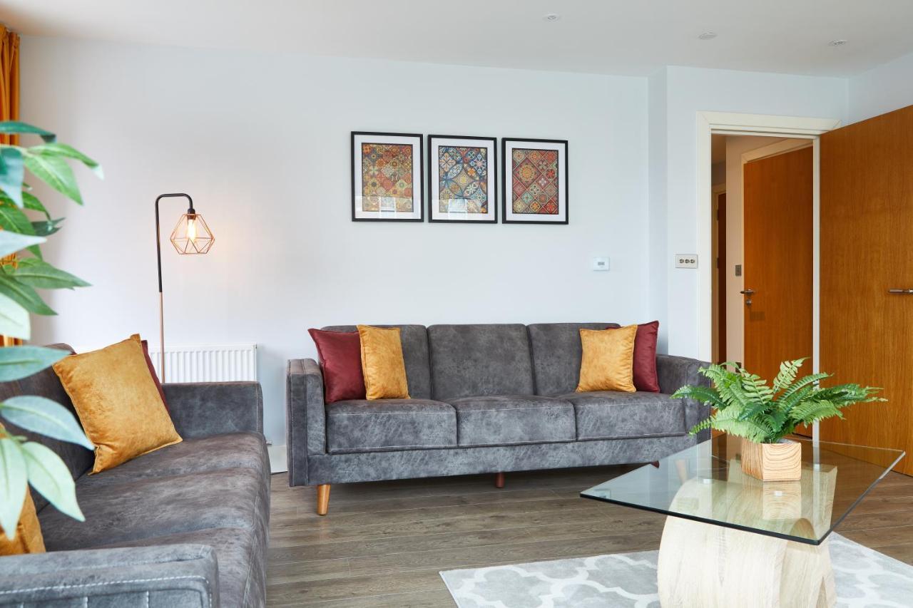 Apartment Theory Luxurious