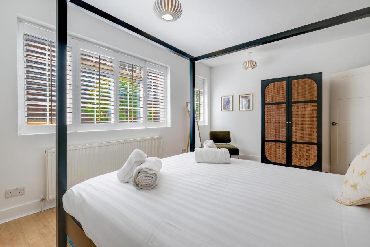 Holiday home Luxury 3 Bedroom 2 Bathroom House, Fulham By 360stays
