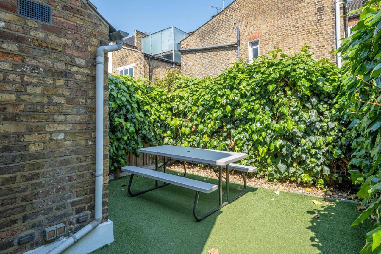 Luxury 3 Bedroom 2 Bathroom House, Fulham By 360stays * London