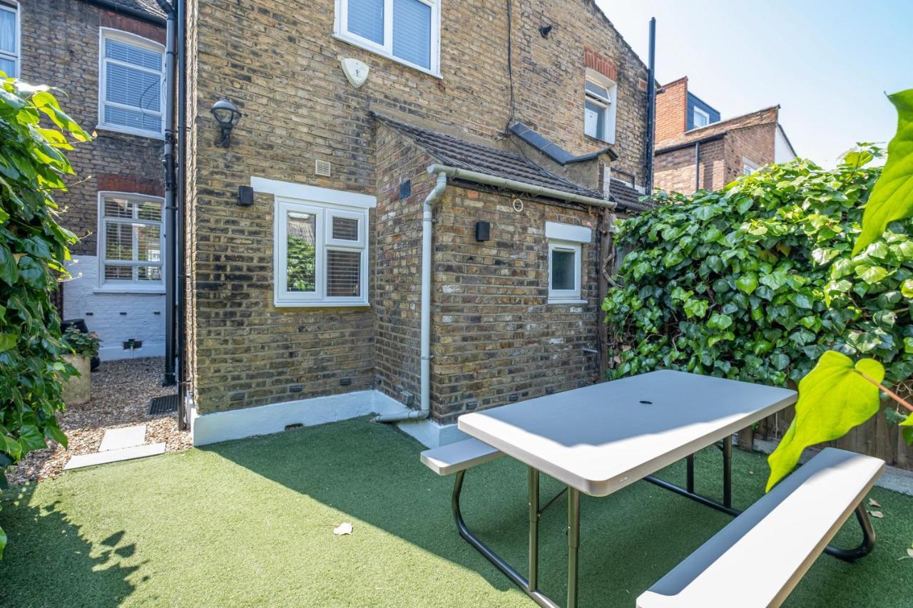Luxury 3 Bedroom 2 Bathroom House, Fulham By 360stays London