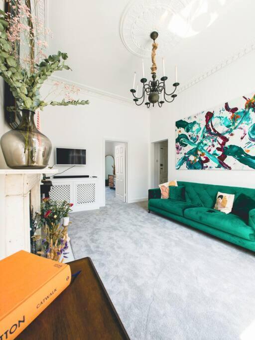 New Marylebone Gem/one Bedroom Apartment London