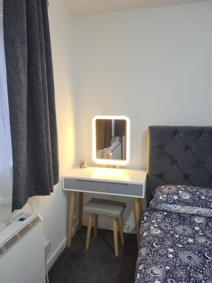 Delight Apartment, Close To Excel, Airport & O2! Apartment *