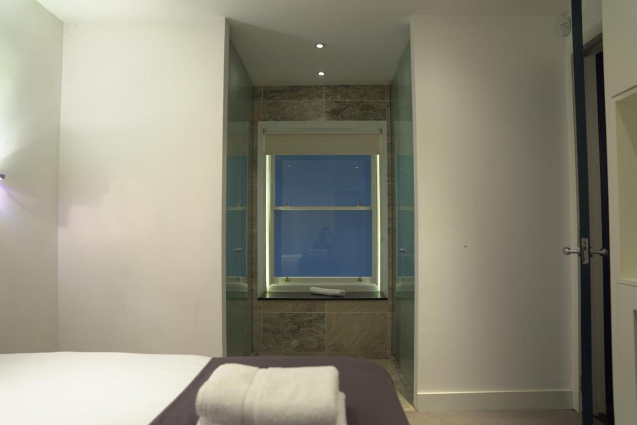 Super Luxuries Flat Apartment