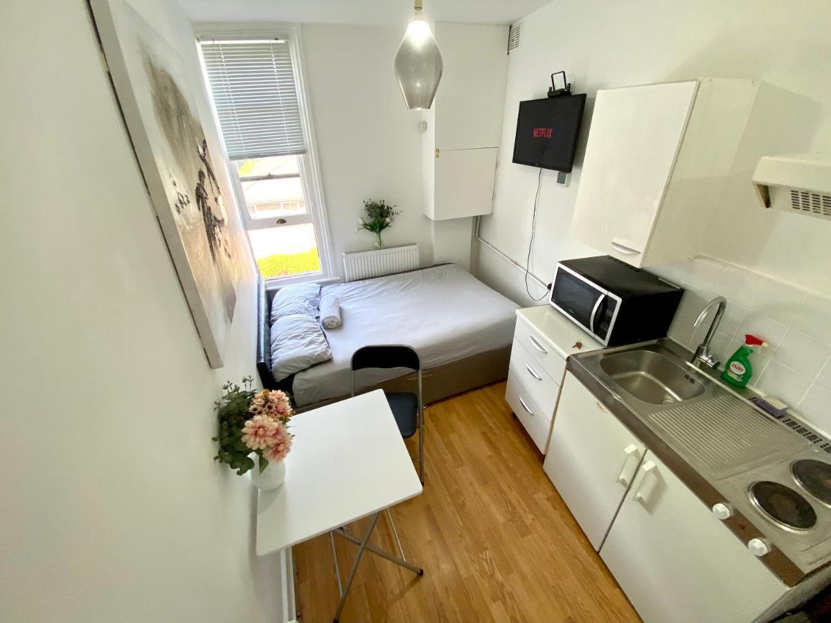 Private Studio Flat Close To Central With Smart Tv And Workspace Appartement *
