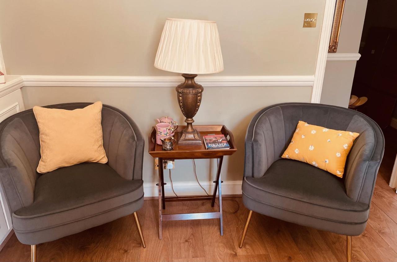 Homely 2 Levels Flat W Private Garden Leilighet