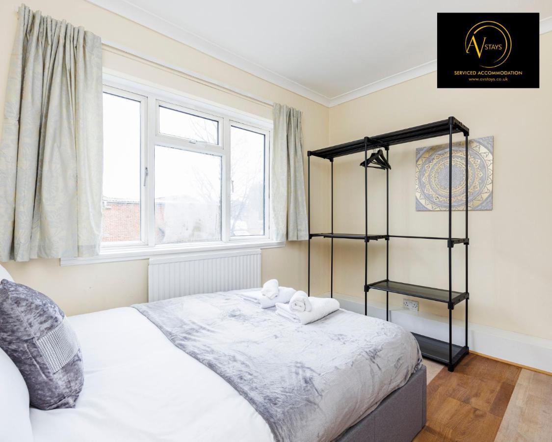 2 Bedroom House By Av Stays Short Lets Croydon With Free Wi-fi Holiday home