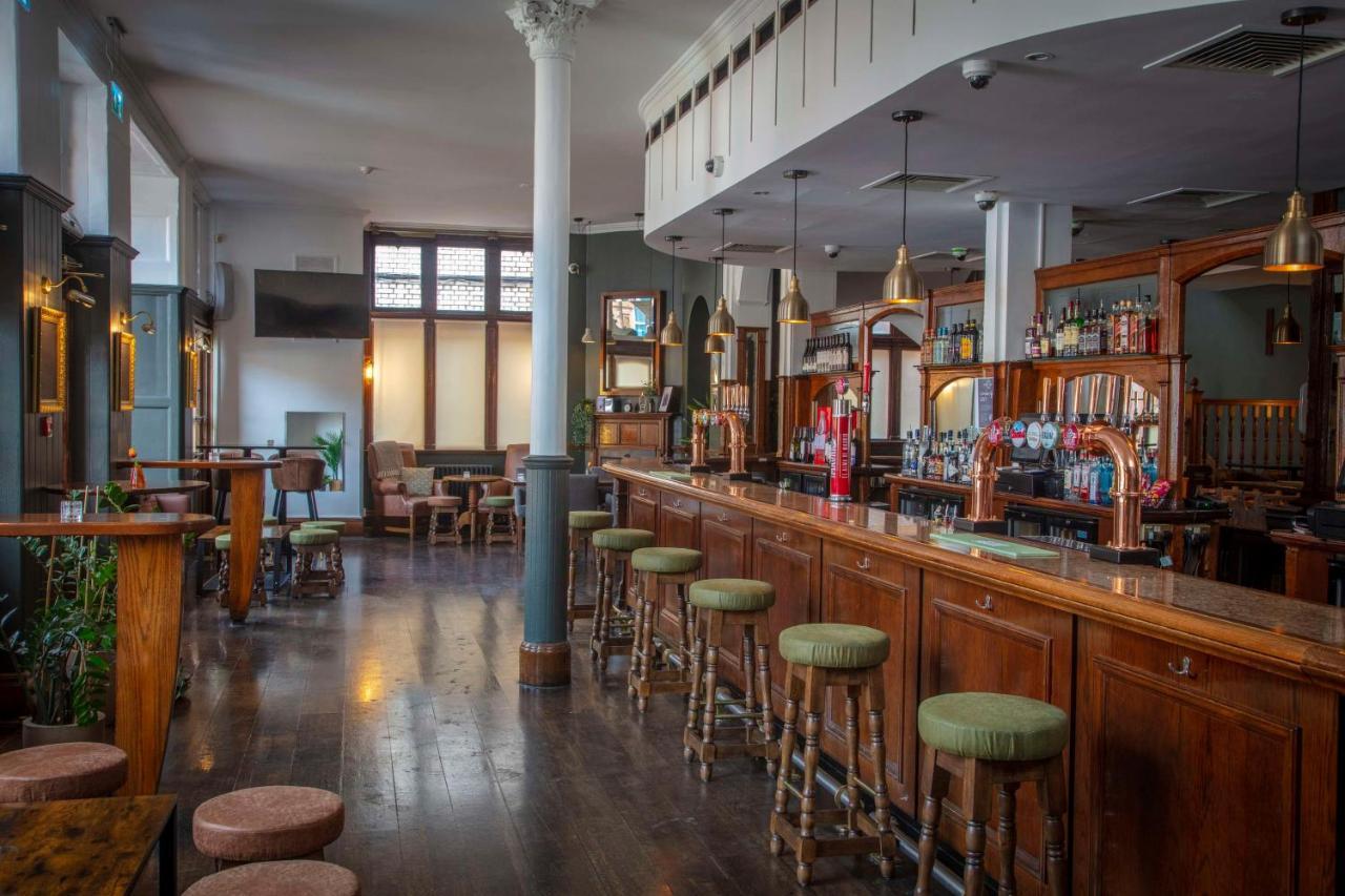 Hotel The Crown London, Worldhotels Distinctive