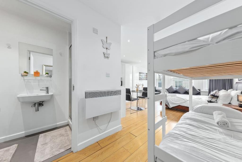 Spacious And Delightful Sleep 5 Piccadilly Vrc Leilighet *