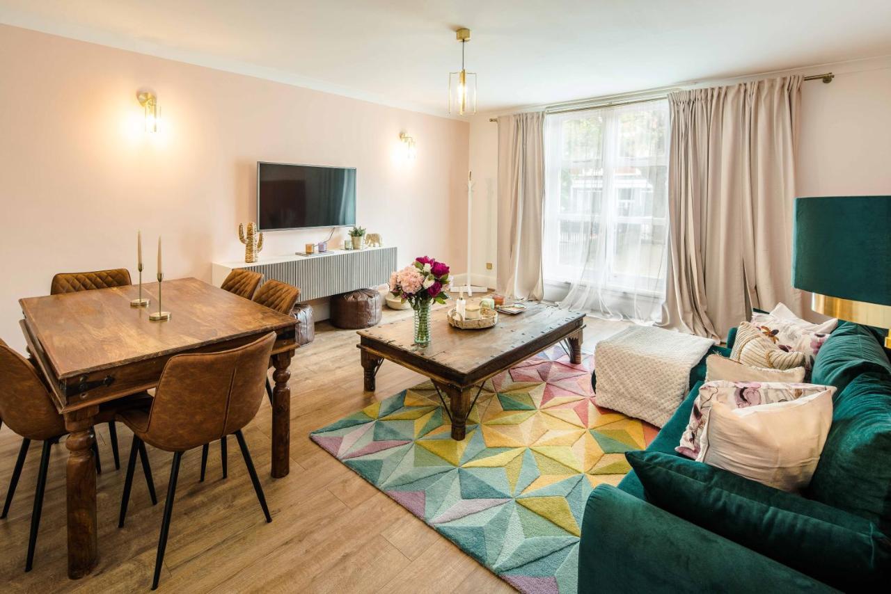 Charming Spacious 2br Flat Near Station Parking Apartment London
