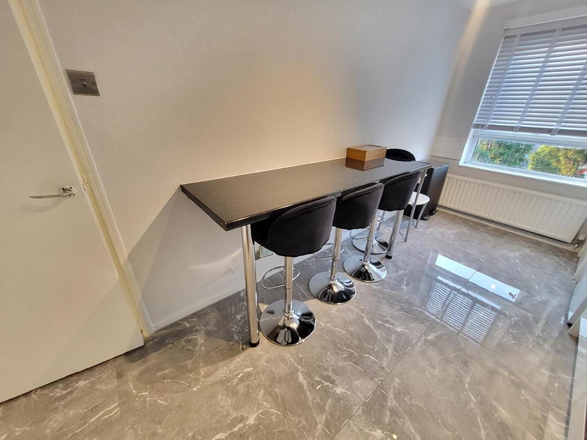 Modern Charlton Apartment