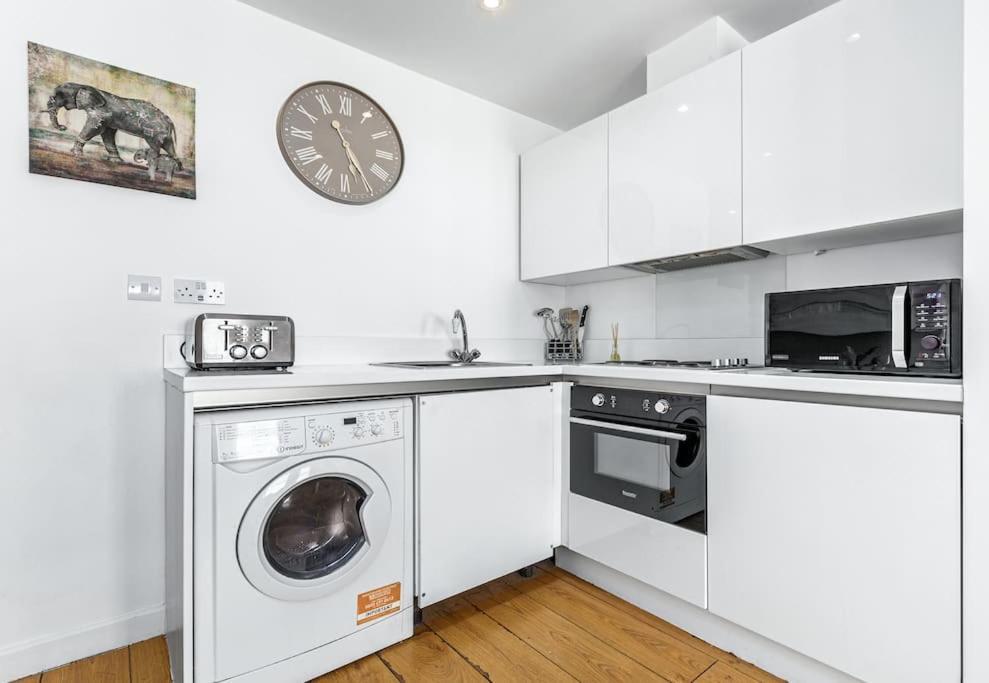 Sleep 6 Piccadilly Retreat 1 Bedroom Flat Vr5 Apartment