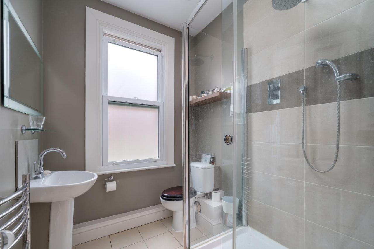 Modern Near Battersea Park * Londen