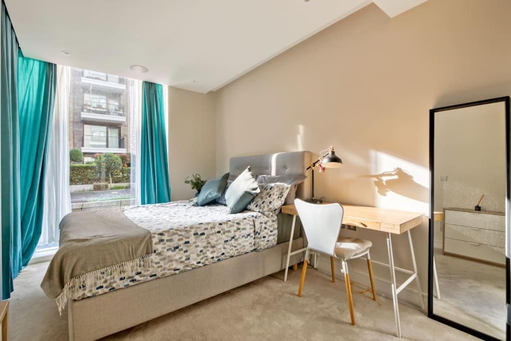 Canal Side Luxury 1 Bed Chelsea London