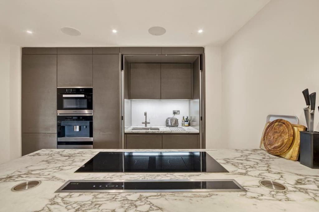 Apartment Canal Side Luxury 1 Bed Chelsea London