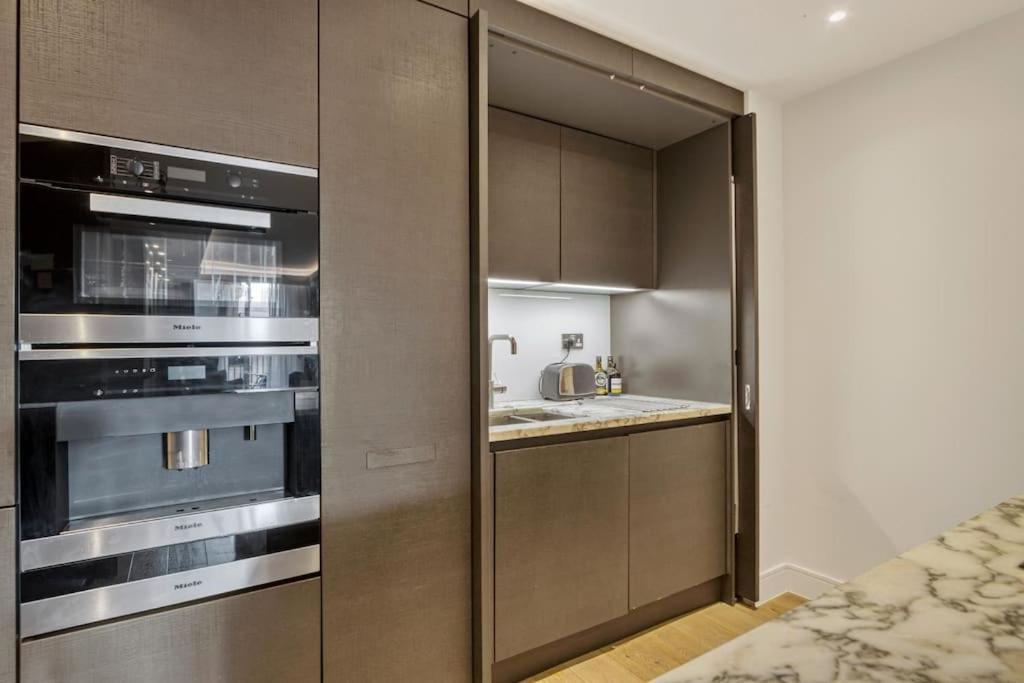 Apartment Canal Side Luxury 1 Bed Chelsea London