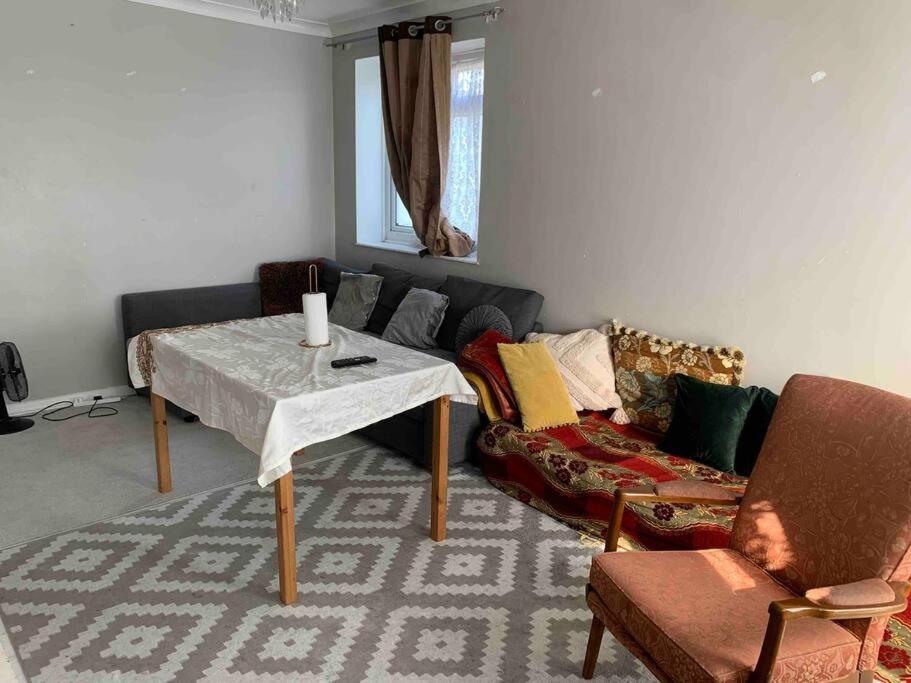 Entire 2 Bedroom Apartamento *
