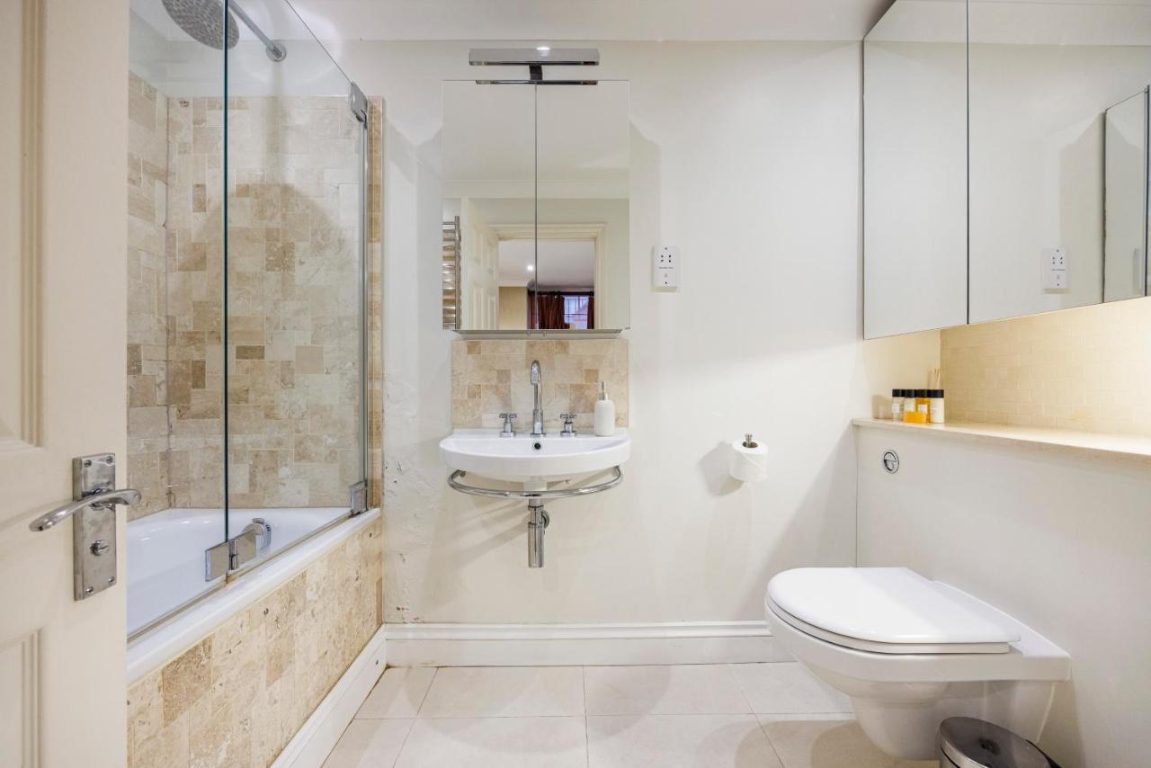 Hyde Park Hideaway Sleeps 6 * Londen