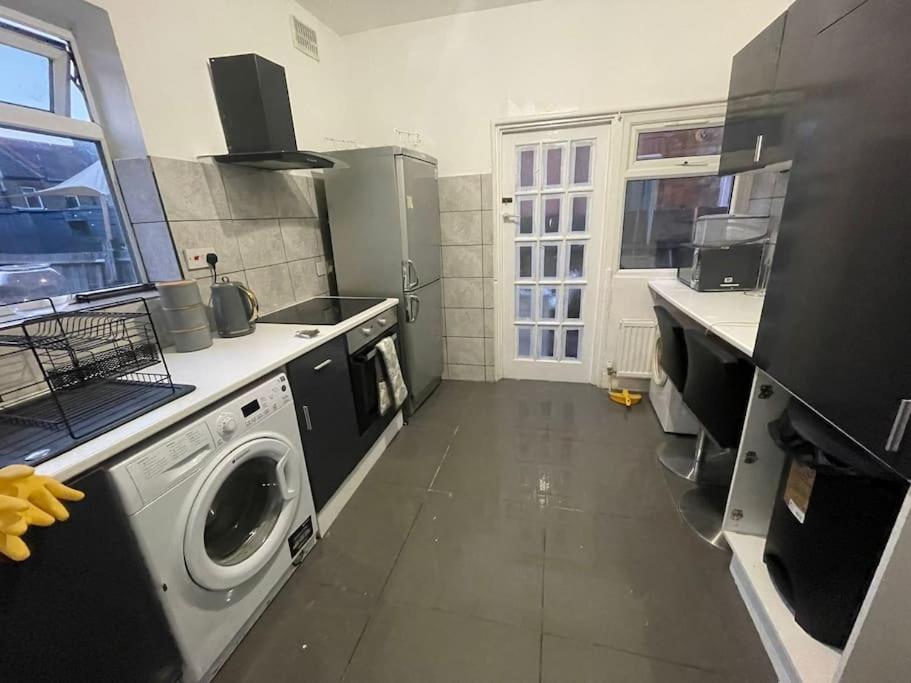 Leilighet Ground Floor 2 Bed Flat With Garden North