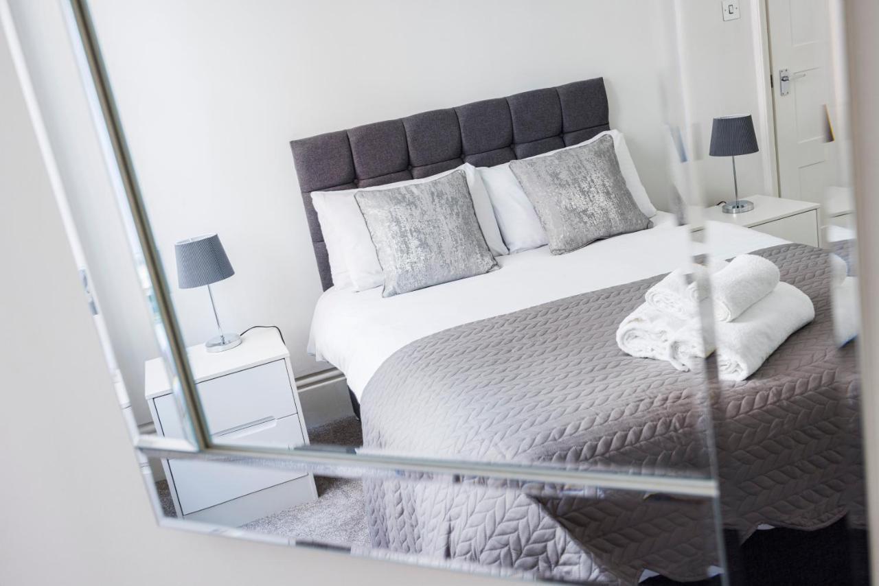 Leicester Square Apartment