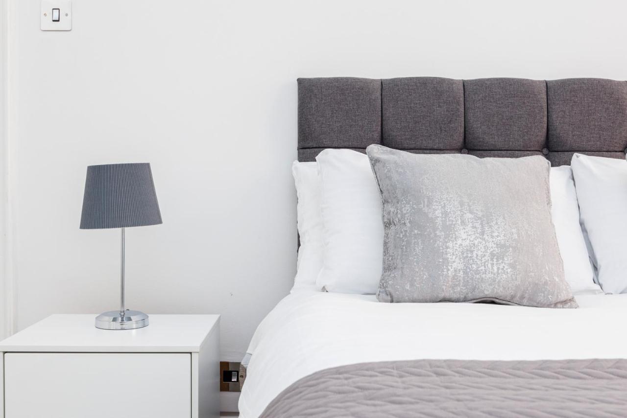 Leicester Square Apartment