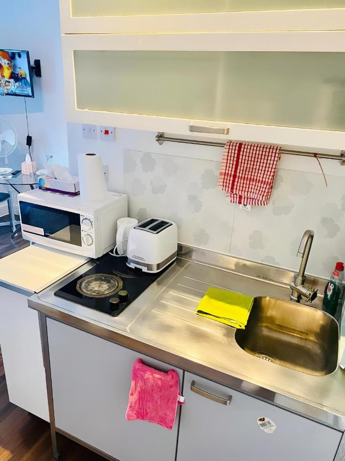 One Bed Studio Flat In Central Londen