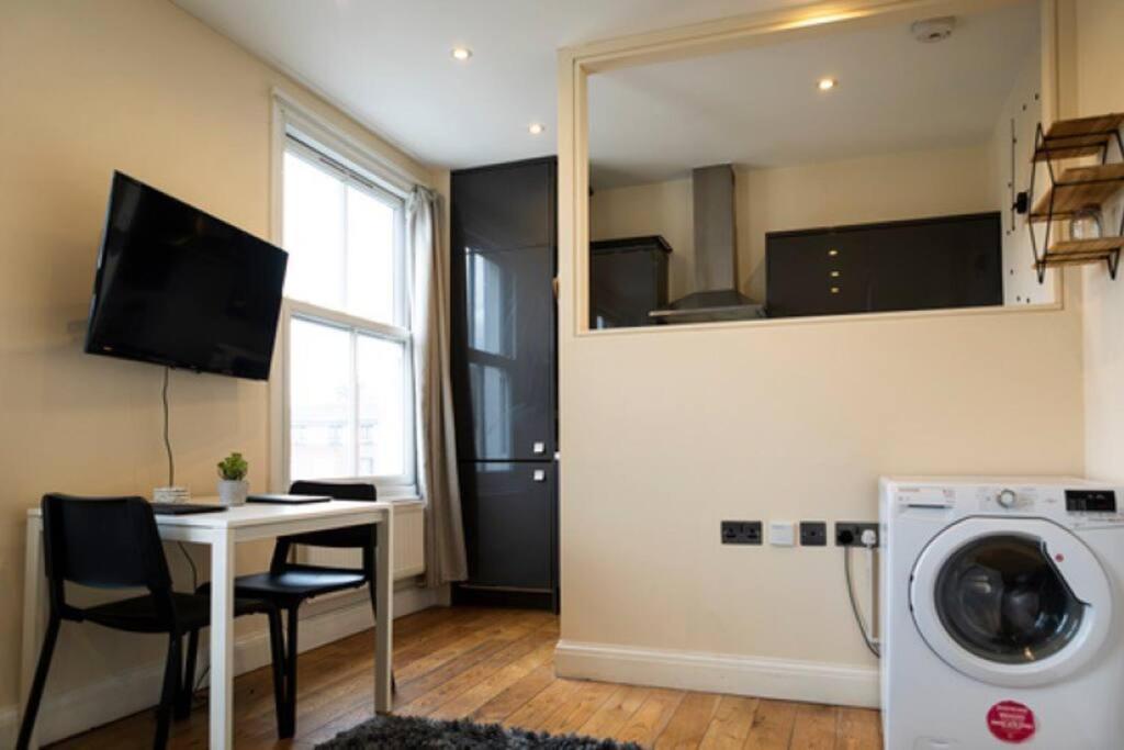 Leilighet 94b Mackenzie Road London