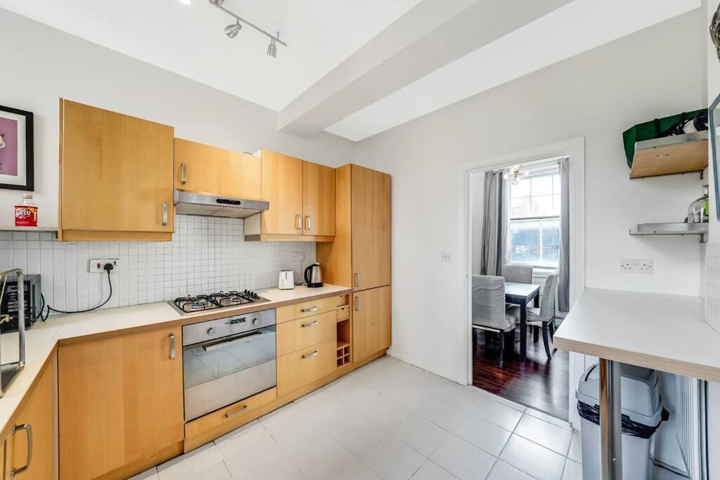 Modern 3 Bedroom Flat Near Camden Town Appartement