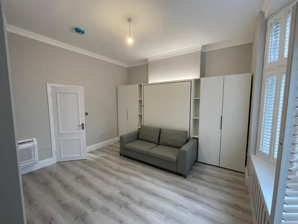 Jefferson House Apartment *