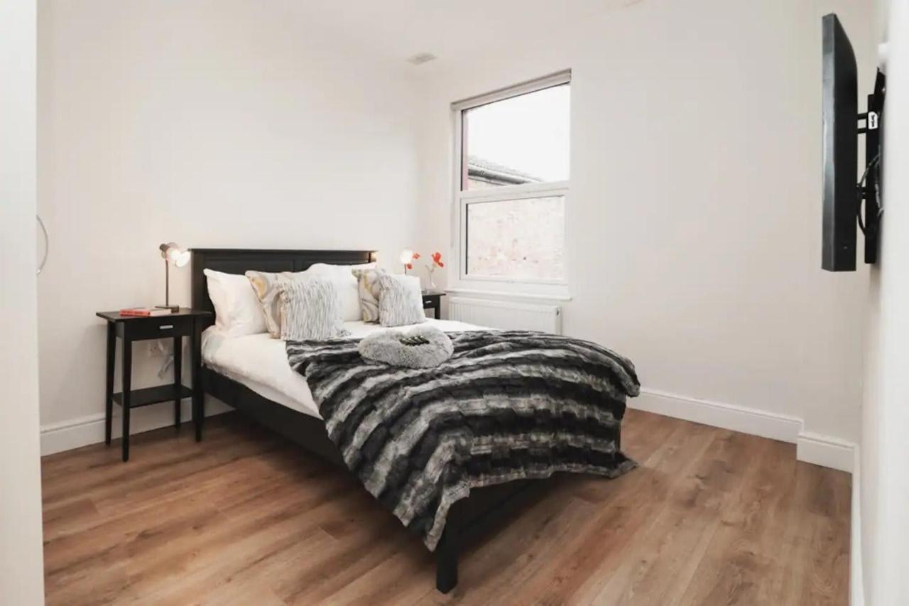 Spacious Family With Games & Garden Londen