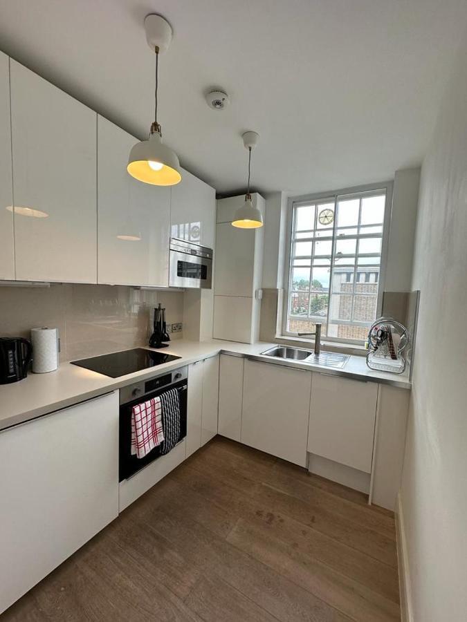 Appartement Charming Chelsea Two Bedroom Next To Kings Road! Londen