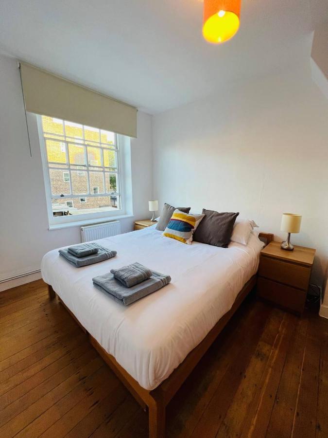 Cosy Bedroom Near Oval Station - Shared Bathroom Accommodatie bij particulieren