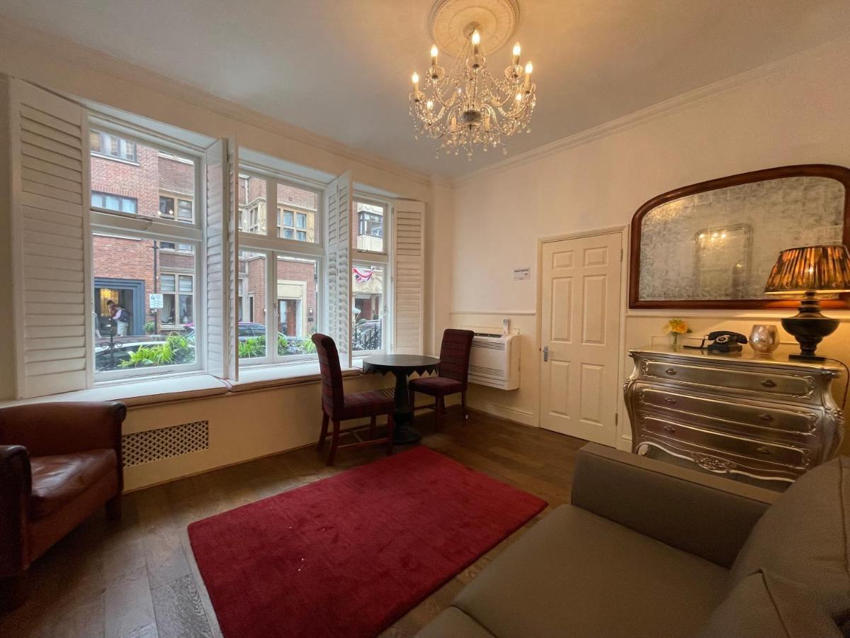 Jefferson House Apartment
