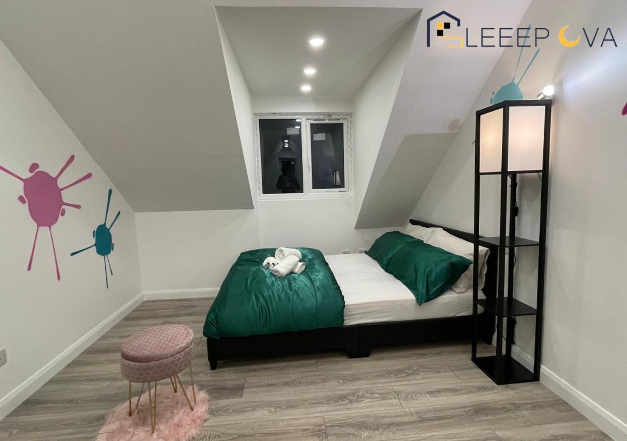 Apartment Last-Minute Specials L Premium Deals L Luxury & Modern 1 Bedroom Apartment 5Plus Guests Couples Families Business Sleepova Short Lets & Serviced Accommodation London