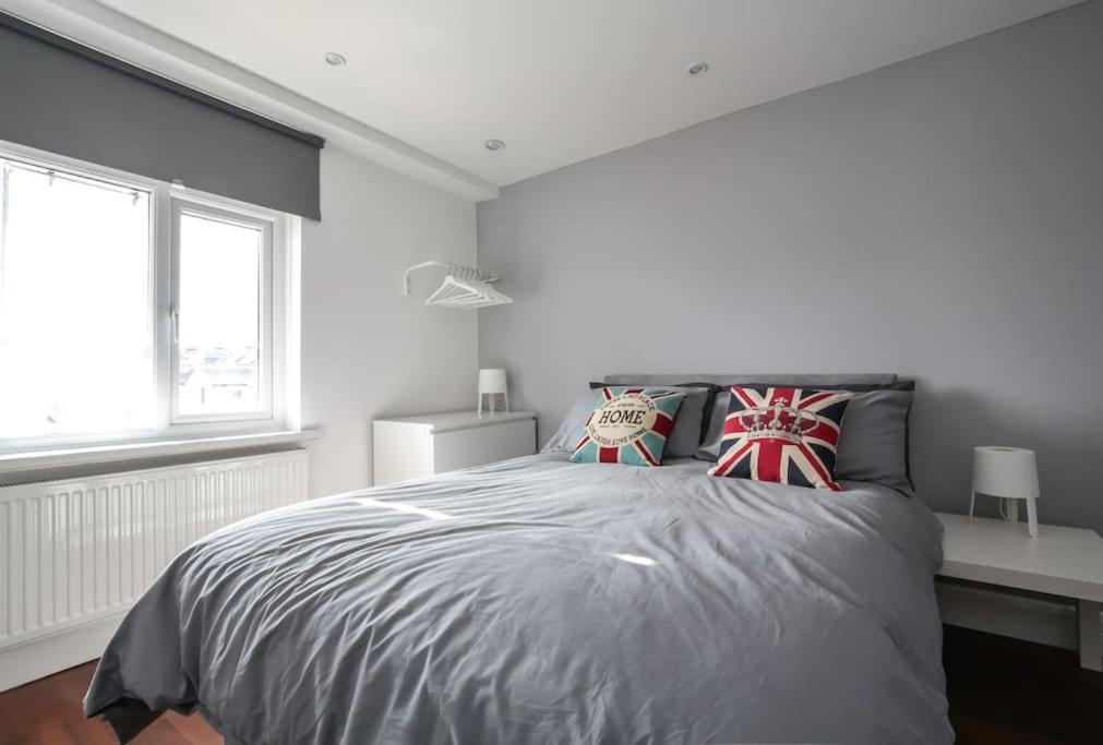 Large Modern Spacious House 6 Bedrooms 5 Bathrooms London