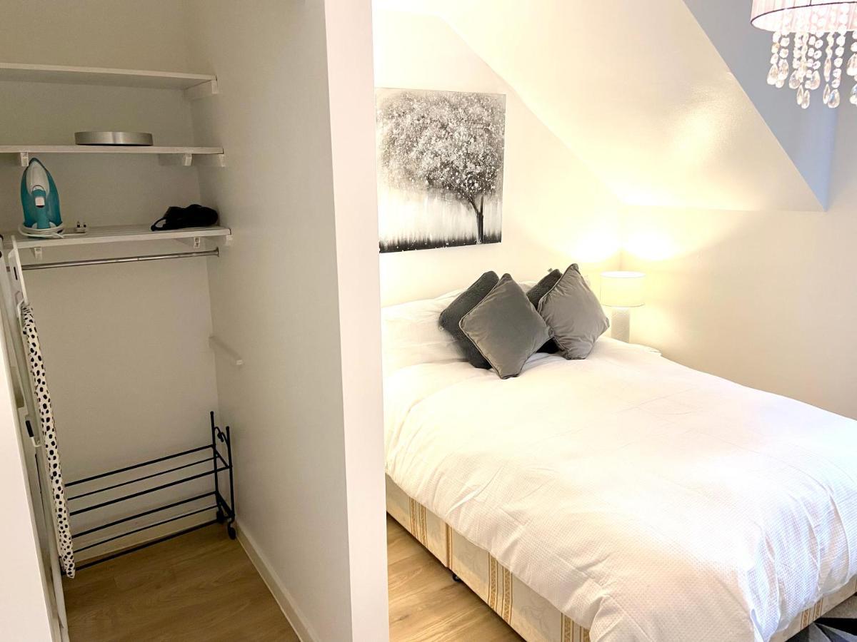 Apartamento Self Contained, Newly Furbished *