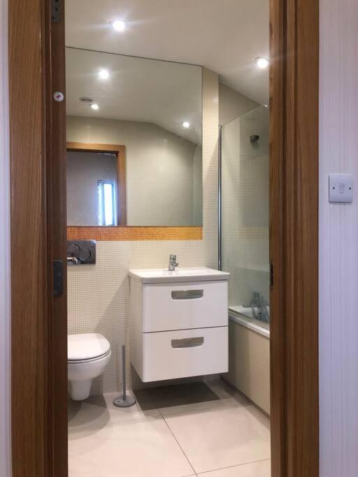 Apartment Flat In North Acton