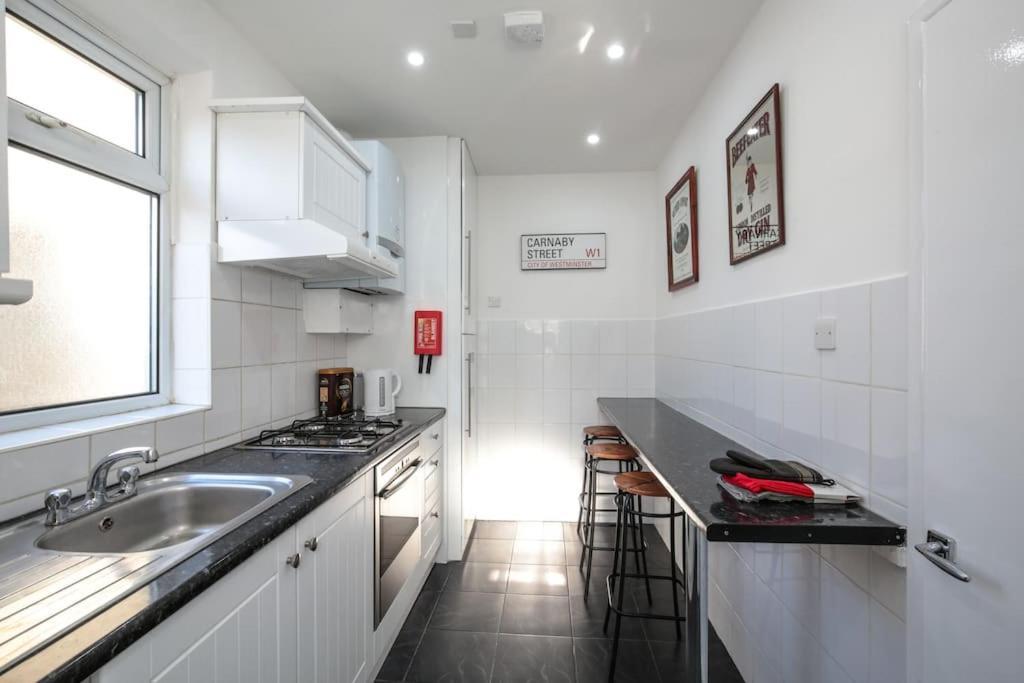 Ferienhaus Large Modern Spacious House 6 Bedrooms 5 Bathrooms London